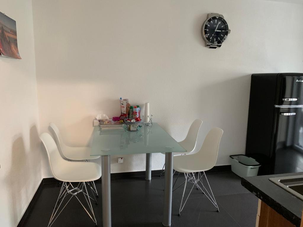 Guenstige Zimmer-Unterkunft Zimmer Mit Gemeinschaftsbad Lorrach Bagian luar foto